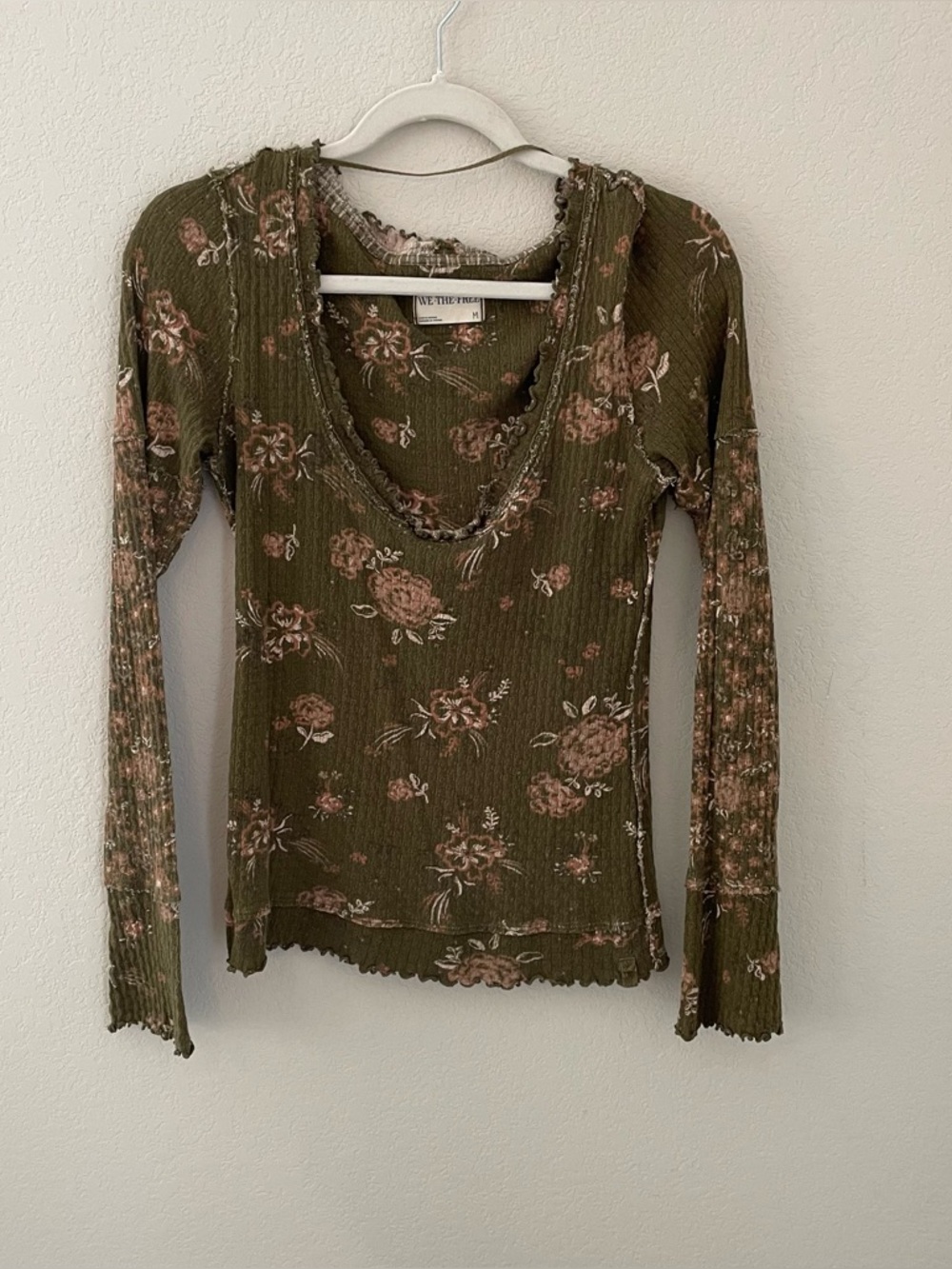 Free People Green Long Sleeve Thermal V Neck Top Floral Medium